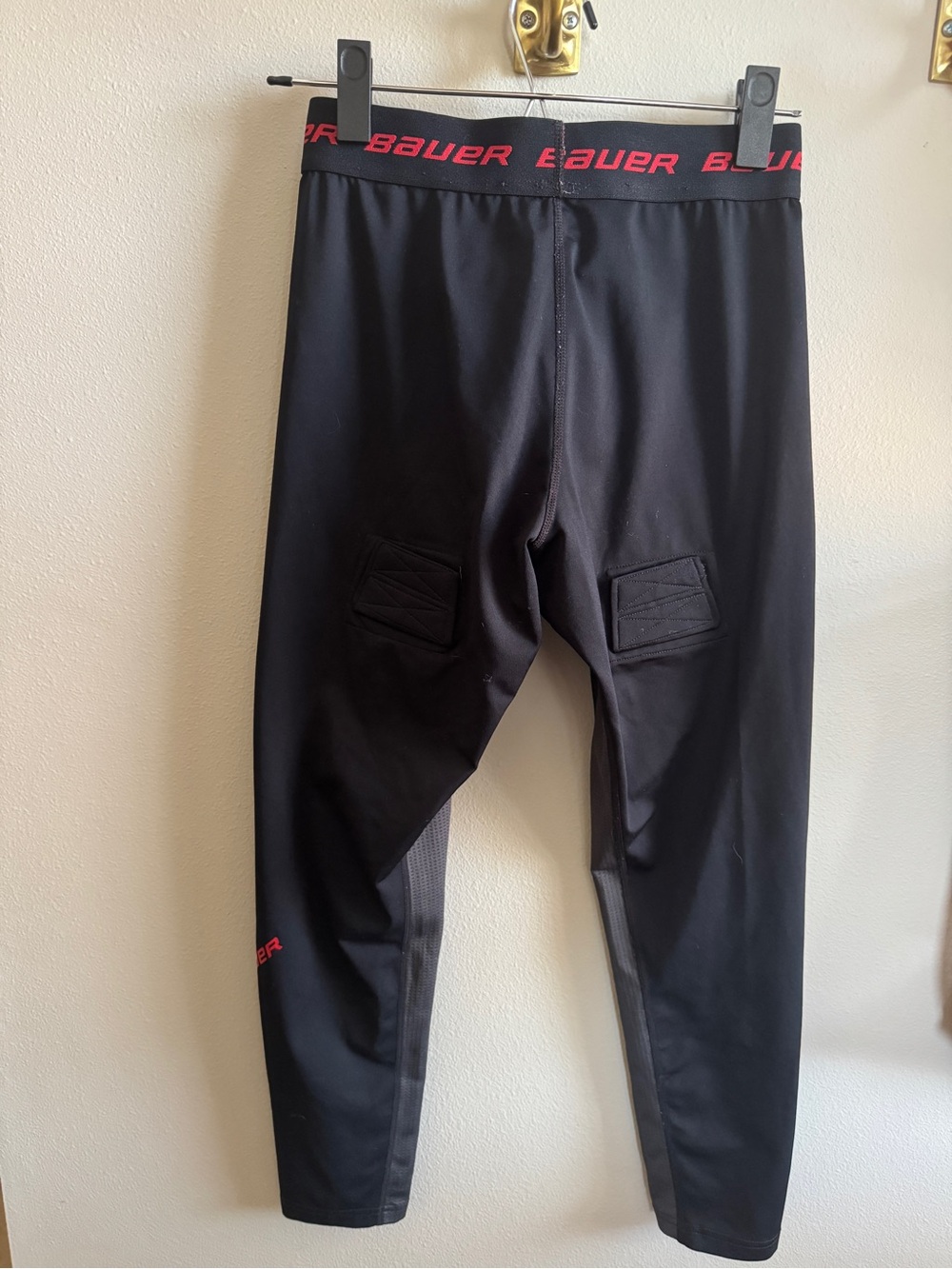 Bauer Performance Compression Jock Pant - Youth XL - Picture 2 of 4